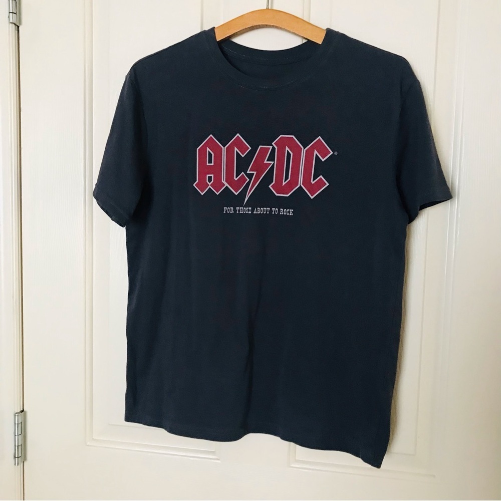 AC/DC Gray Graphic T-Shirt Size Medium